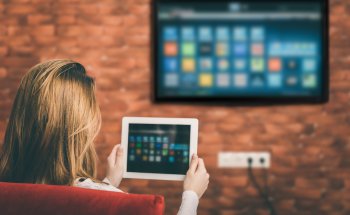 MEDIENTECHNIK IM PRIVATHAUS